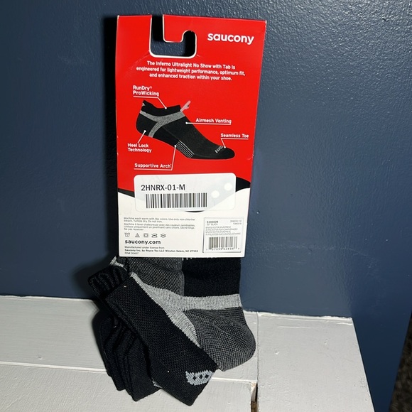 Saucony No Show Socks with Tab Medium 3-Pairs NEW - Picture 2 of 2